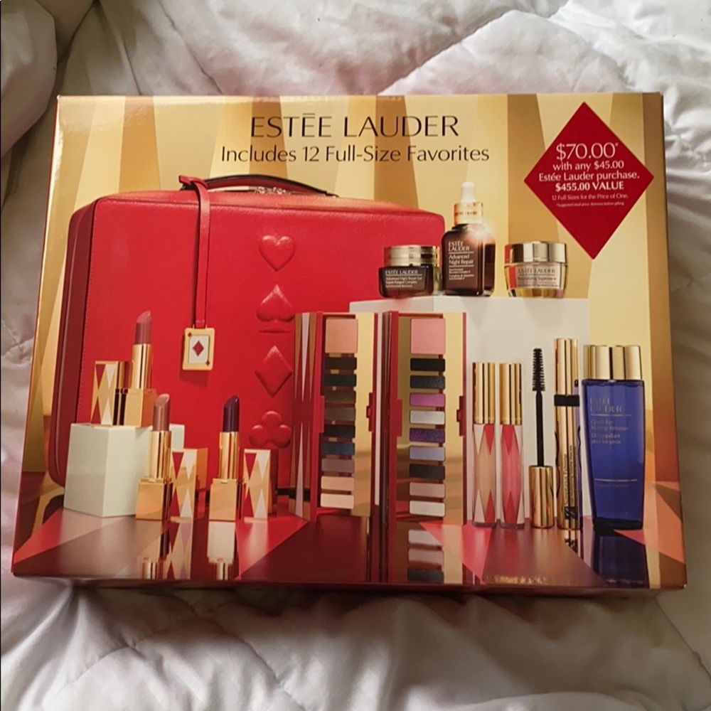 Estée Lauder holiday kit